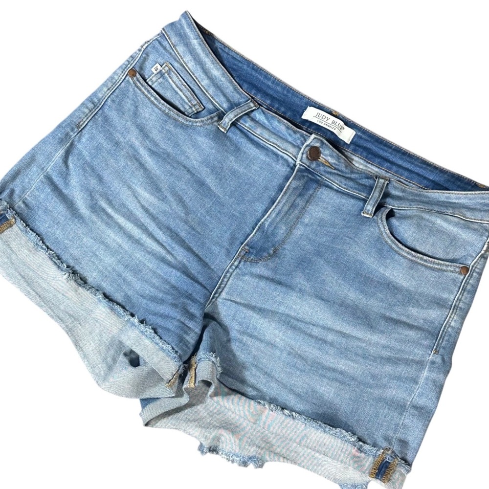 Judy Blue Denim Shorts Women 31 Light Wash Raw Cuffed Hem JB150037LT